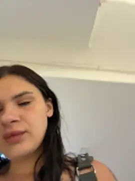 Snapshot of MiraReach chatting on 02/14/26, 02:08 MiraReach online show from 02/14/26, 02:08