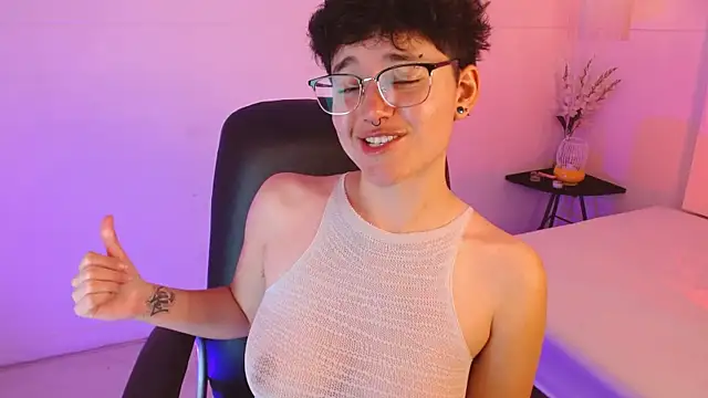 Snapshot of jeroharper chatting on 12/04/25, 05:10 jeroharper online show from 12/04/25, 05:10