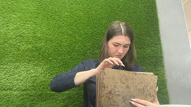 Snapshot of AshlyJoy chatting on 10/24/25, 08:33 AshlyJoy online show from 10/24/25, 08:33