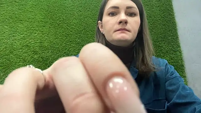 Snapshot of AshlyJoy chatting on 11/04/25, 07:40 AshlyJoy online show from 11/04/25, 07:40