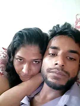 Hotty-couple063 online show from 09/11/25, 11:32