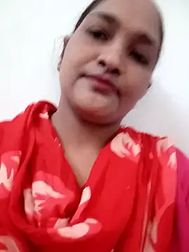 Hotty-couple063 online show from 10/31/25, 11:00