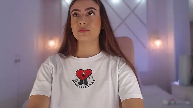 isabellashine online show from 09/18/25, 03:58