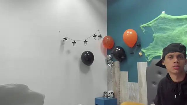 Ian1  online show from 10/23/25, 11:09