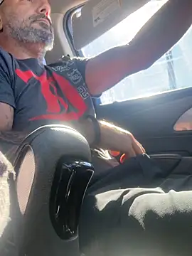 Snapshot of tattedNitalian chatting on 11/03/25, 03:46 tattedNitalian online show from 11/03/25, 03:46