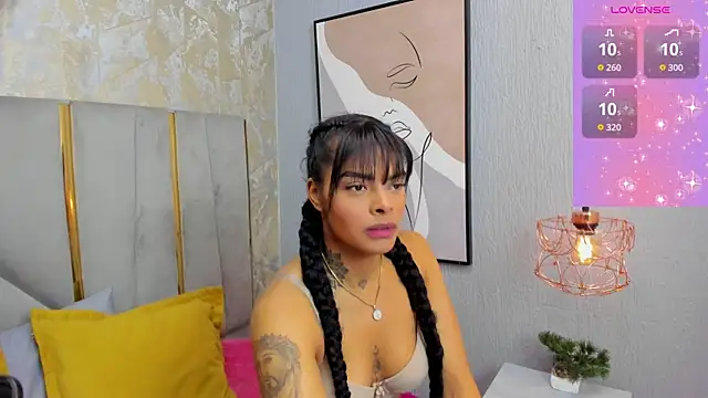 EmmaEbony  online show from 11/05/25, 02:50