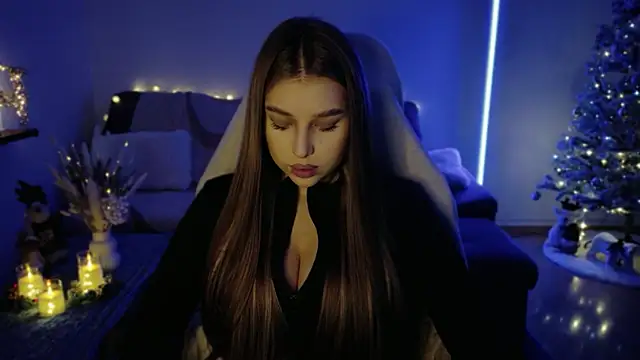 Snapshot of Emma_candyyy chatting on 11/27/25, 09:44 Emma candyyy online show from 11/27/25, 09:44