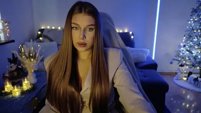 Snapshot of Emma_candyyy chatting on 12/05/25, 11:41 Emma candyyy online show from 12/05/25, 11:41