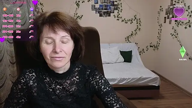 Lia Tito online show from 10/02/25, 03:30