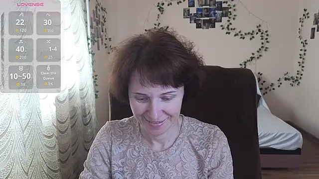 Lia Tito online show from 10/24/25, 06:32