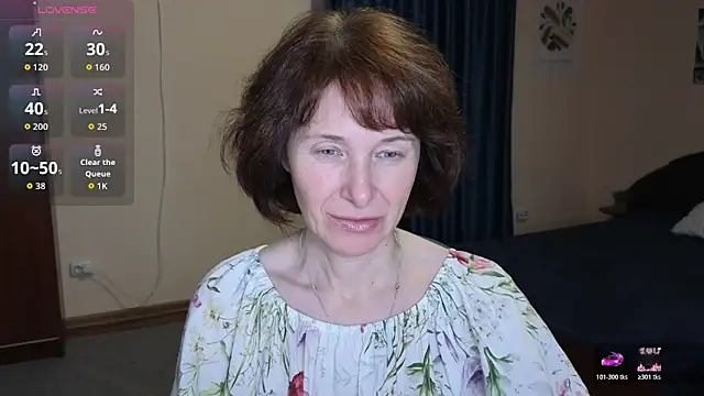 Snapshot of Lia_Tito chatting on 12/16/25, 01:16 Lia Tito online show from 12/16/25, 01:16