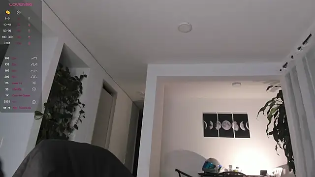 Snapshot of Hotay_andrew chatting on 09/27/25, 12:26 Hotay andrew online show from 09/27/25, 12:26