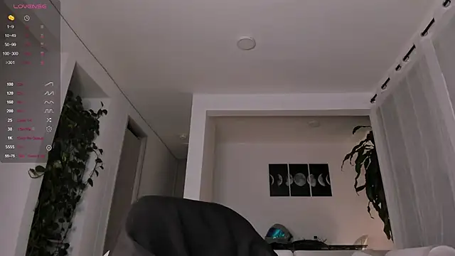 Snapshot of Hotay_andrew chatting on 09/30/25, 04:06 Hotay andrew online show from 09/30/25, 04:06