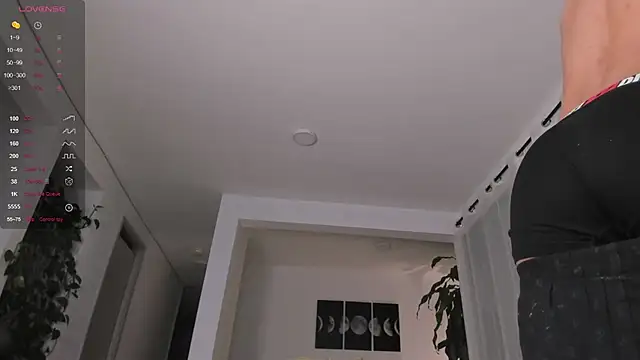 Snapshot of Hotay_andrew chatting on 10/13/25, 05:07 Hotay andrew online show from 10/13/25, 05:07