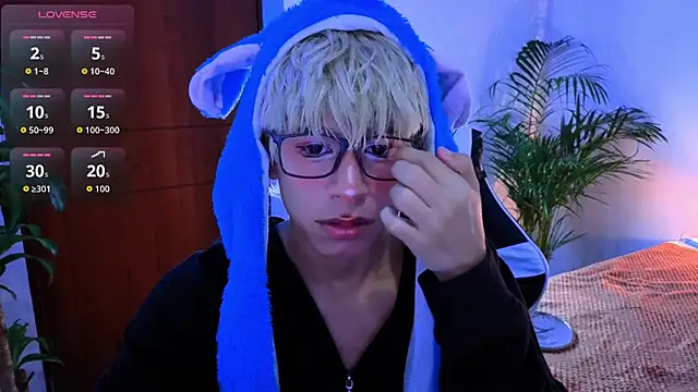 taichi bluy online show from 10/27/25, 10:41