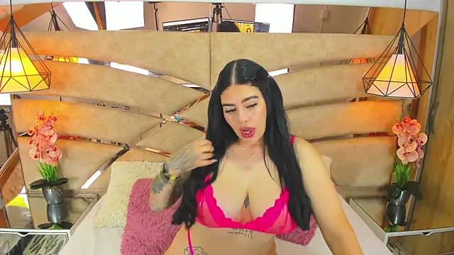 Snapshot of pamemiller1 chatting on 12/05/25, 10:57 pamemiller1 online show from 12/05/25, 10:57