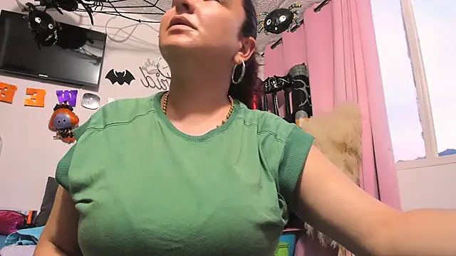 ASTRIDCHAT online show from 10/28/25, 10:45