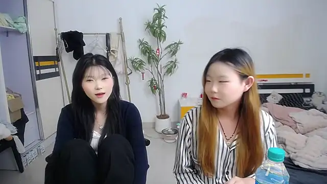 Babygirls523 online show from 10/17/25, 03:03