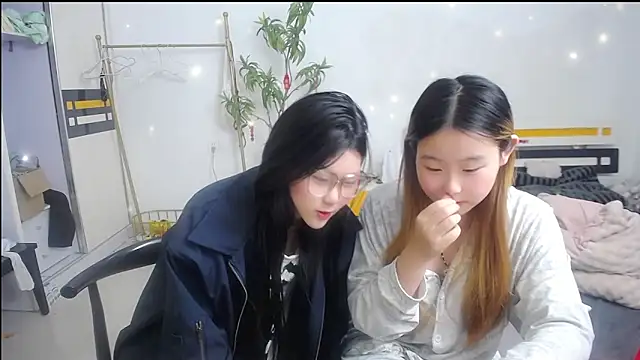 Babygirls523 online show from 10/24/25, 01:51