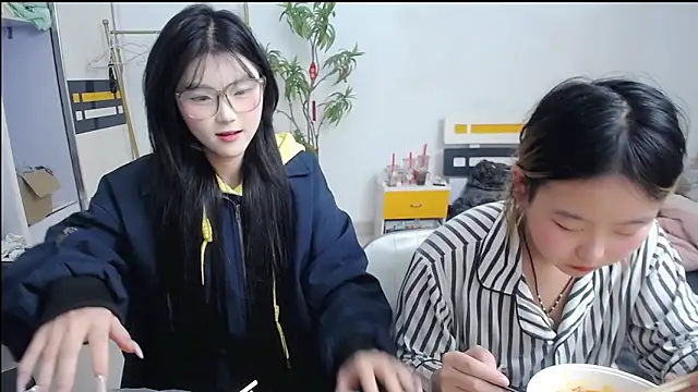 Babygirls523 online show from 10/31/25, 02:40