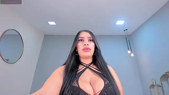 LeahLombardi  online show from 11/30/25, 05:39