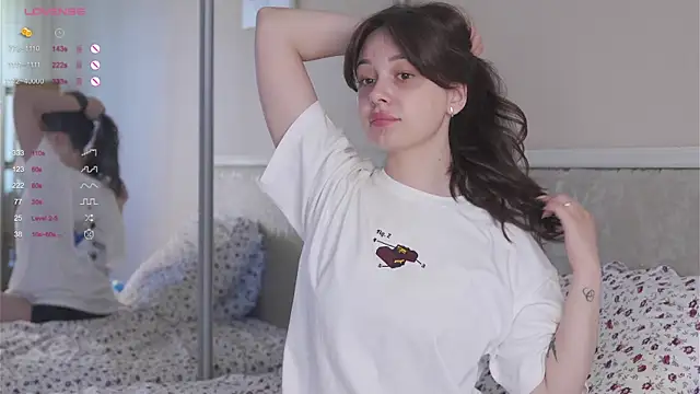 chillgirll online show from 06/12/26, 05:50