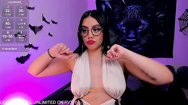 nicol ruizz online show from 10/14/25, 06:42