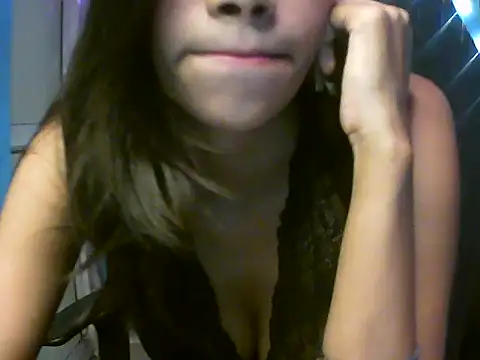 Snapshot of RENUKA_RAJPUT chatting on 10/12/25, 06:18 RENUKA RAJPUT online show from 10/12/25, 06:18