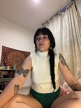 Snapshot of Abril_thompson98 chatting on 11/26/25, 03:18 Abril thompson98 online show from 11/26/25, 03:18