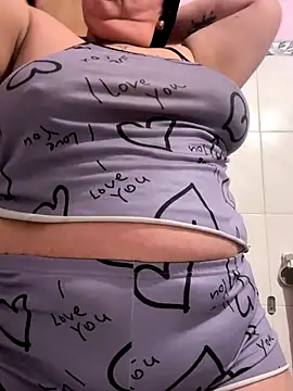 Snapshot of valen1891 chatting on 09/24/25, 12:58 valen1891 online show from 09/24/25, 12:58