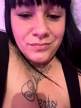 Snapshot of valen1891 chatting on 11/02/25, 06:27 valen1891 online show from 11/02/25, 06:27