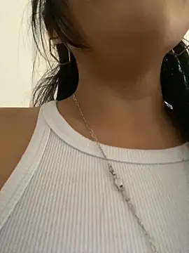 Snapshot of Rosa_25x chatting on 10/18/25, 02:51 Rosa 25x online show from 10/18/25, 02:51