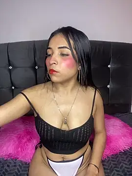 Snapshot of Rosa_25x chatting on 11/04/25, 01:21 Rosa 25x online show from 11/04/25, 01:21