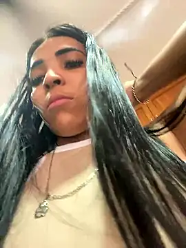 Snapshot of Rosa_25x chatting on 01/18/26, 03:49 Rosa 25x online show from 01/18/26, 03:49