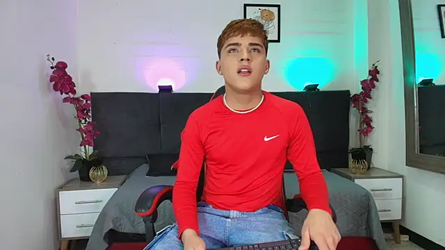 Lucass love online show from 06/13/26, 05:22