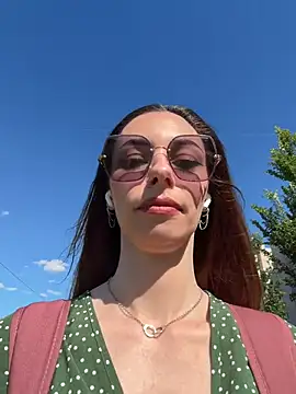Amelie Crosby online show from 06/22/26, 01:30