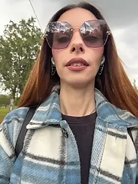 Amelie Crosby online show from 07/09/26, 02:10