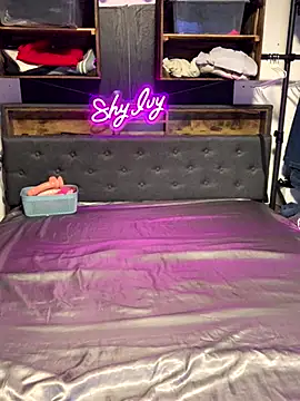 Snapshot of Shy_Ivy chatting on 09/18/25, 08:11 Shy Ivy online show from 09/18/25, 08:11