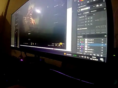 Snapshot of Veww1313 chatting on 10/06/25, 11:07 Veww1313 online show from 10/06/25, 11:07