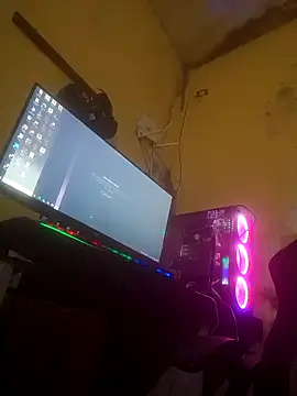 Snapshot of Veww1313 chatting on 10/13/25, 02:28 Veww1313 online show from 10/13/25, 02:28