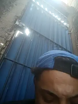 Snapshot of Veww1313 chatting on 10/16/25, 01:23 Veww1313 online show from 10/16/25, 01:23