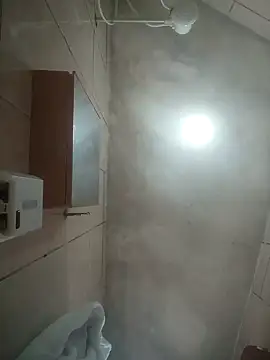 Snapshot of Veww1313 chatting on 10/17/25, 01:57 Veww1313 online show from 10/17/25, 01:57