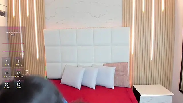 Snapshot of Meloddy_Parkerr_ chatting on 11/20/25, 04:34 Meloddy Parkerr online show from 11/20/25, 04:34