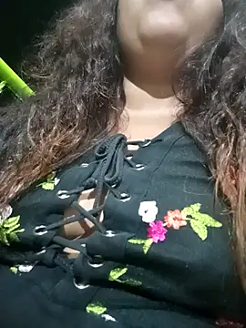 Snapshot of angelHeath13 chatting on 10/01/25, 05:24 angelHeath13 online show from 10/01/25, 05:24