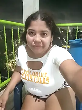 Snapshot of angelHeath13 chatting on 10/02/25, 04:41 angelHeath13 online show from 10/02/25, 04:41