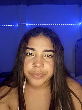 Snapshot of angelHeath13 chatting on 10/14/25, 05:19 angelHeath13 online show from 10/14/25, 05:19