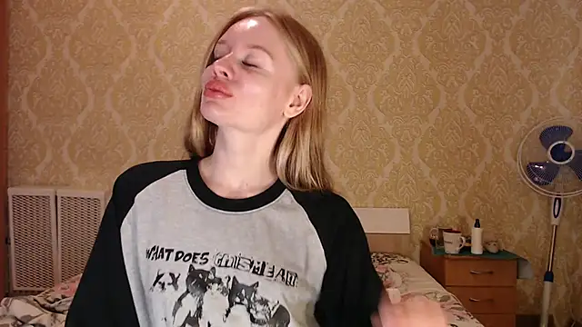 Kitkaat00 online show from 04/29/26, 11:22