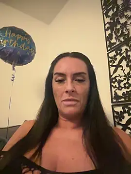 Islaymae gilf online show from 10/18/25, 07:14