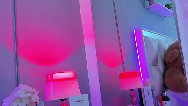 minnari online show from 10/13/25, 05:46