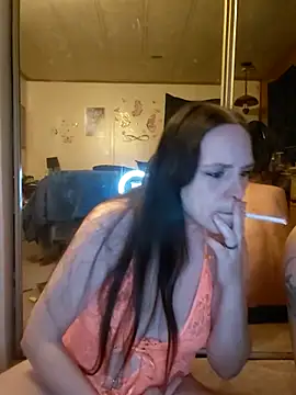 Shy Naughty Girl online show from 06/05/26, 03:24